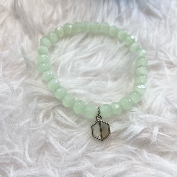 Aventurine Energy Bracelet-faceted - Picture 4 of 7